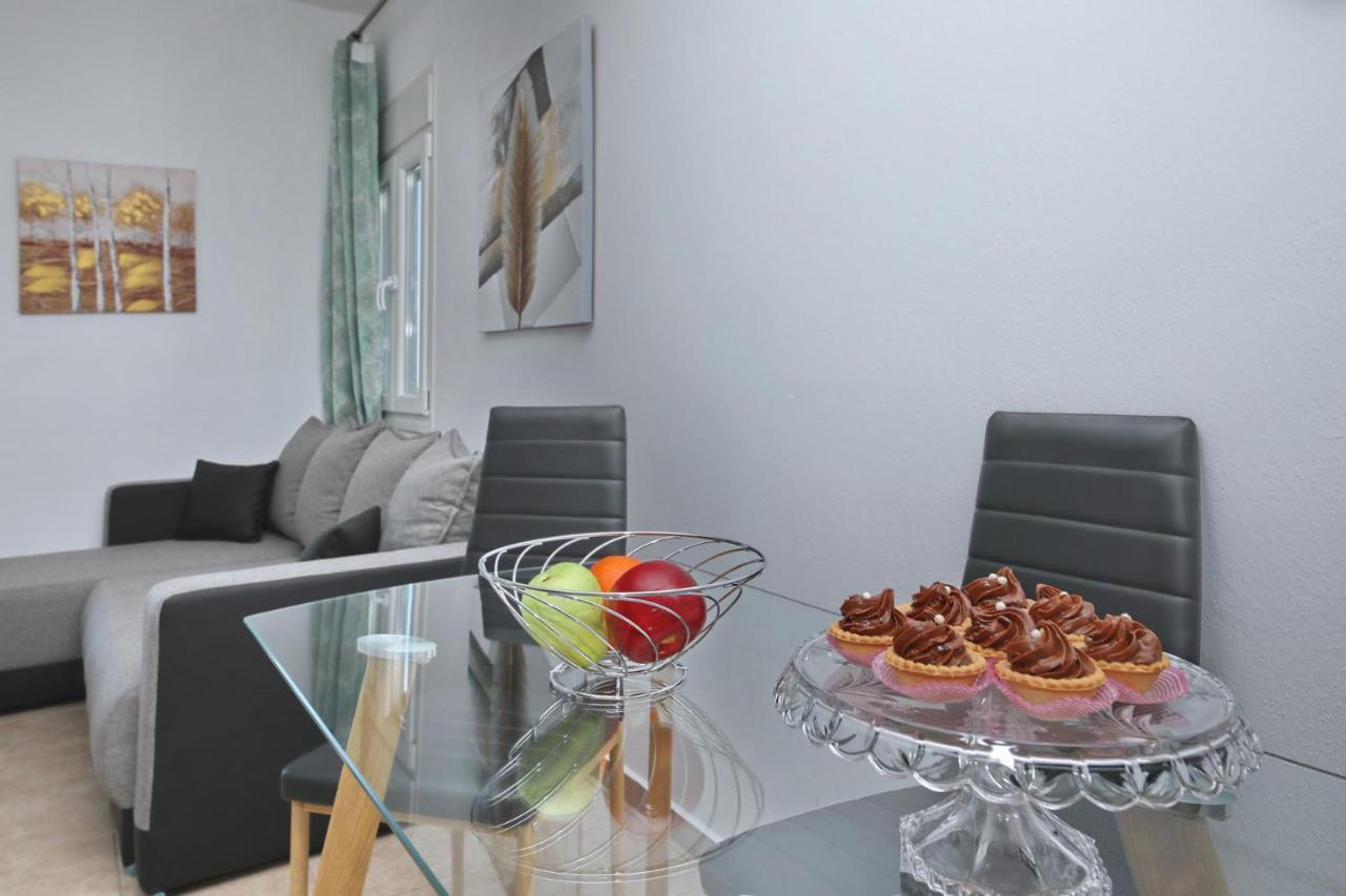 Anemi Apartment *